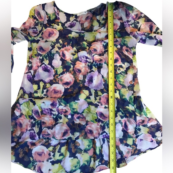 Soprano Sheer Floral Top Small - Picture 3 of 8